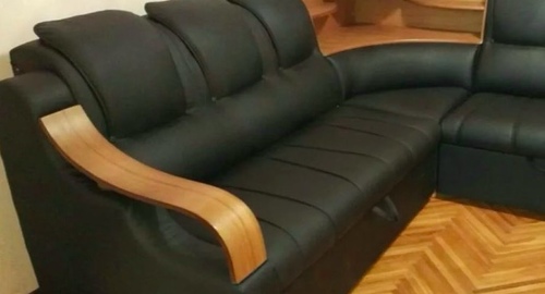 Перетяжка кожаного дивана. Кольчугино